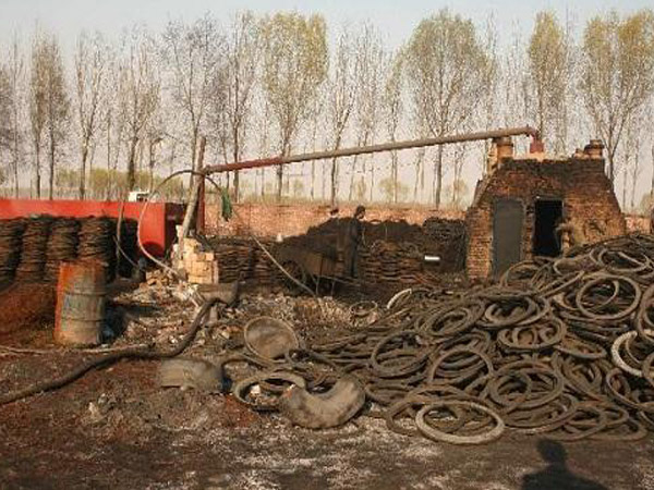 汽车换下来的废旧轮胎土法炼油