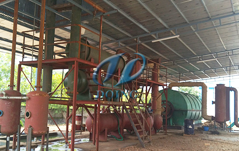 印度一台12吨废塑料炼油设备成功安装