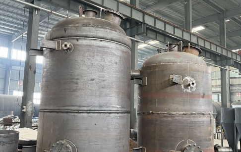 一台处理量为5吨的废机油蒸馏设备发往非洲布基纳法索