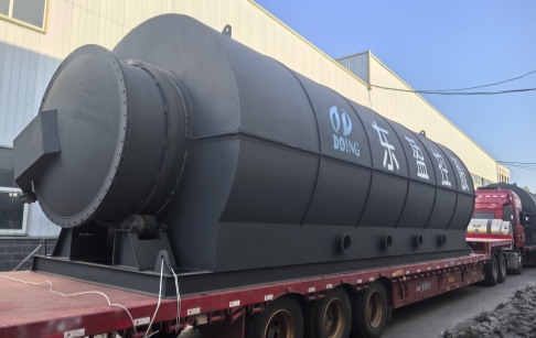 罗马尼亚定制双釜废塑料炼油设备发货