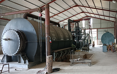 河南东盈轮胎炼油设备在斯里兰卡成功安装