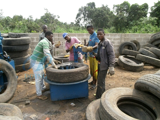 废轮胎炼油设备