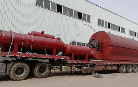 一台12吨废轮胎炼油设备发往乌克兰