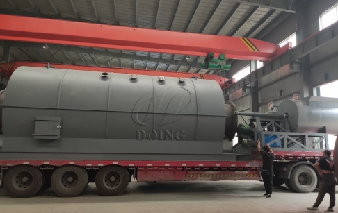 三台12吨废轮胎炼油设备发往云南省