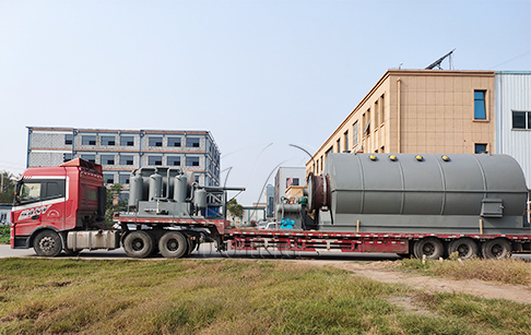 六台12吨废轮胎炼油设备发往云南