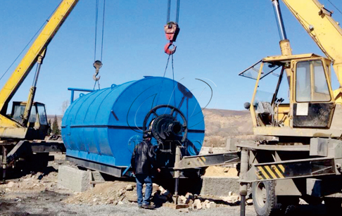 如何选择废旧轮胎塑料炼油设备生产厂家？