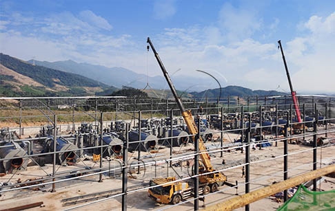 在哪买一套性价比高的废轮胎裂解炼油设备？